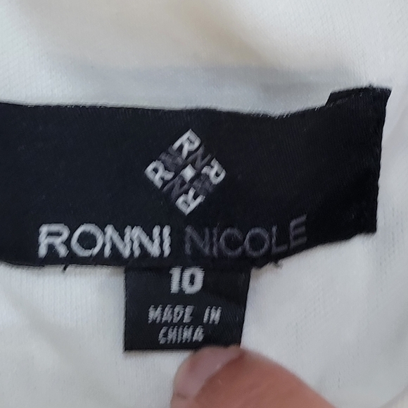 Ronni Ivory Lace Dress Floral Neckline Sleeveless Party Cocktail size 10 - Picture 6 of 9